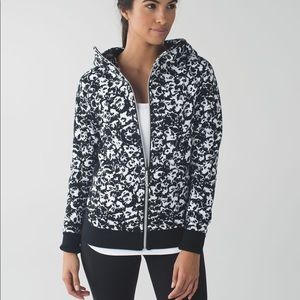 Lululemon Scuba Hoodie III
Fleur Sombre